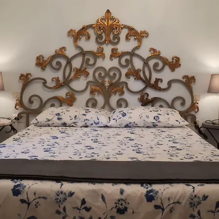 Camera Degli Affreschi Bed & Breakfast Felegara